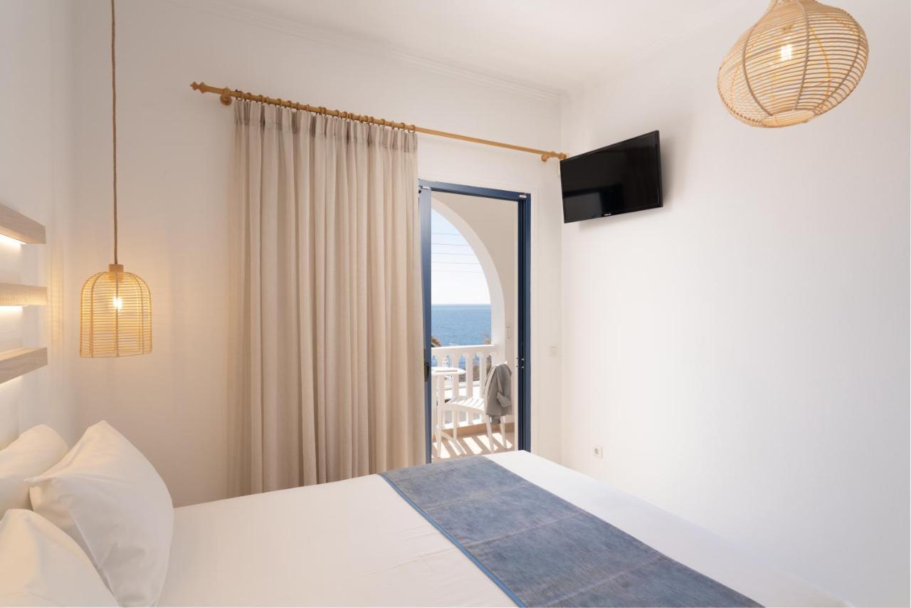 Hotel Sunshine Камарі Екстер'єр фото